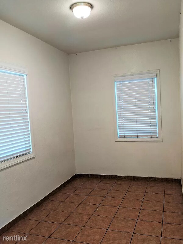Building Photo - 12210 Carmenita Rd