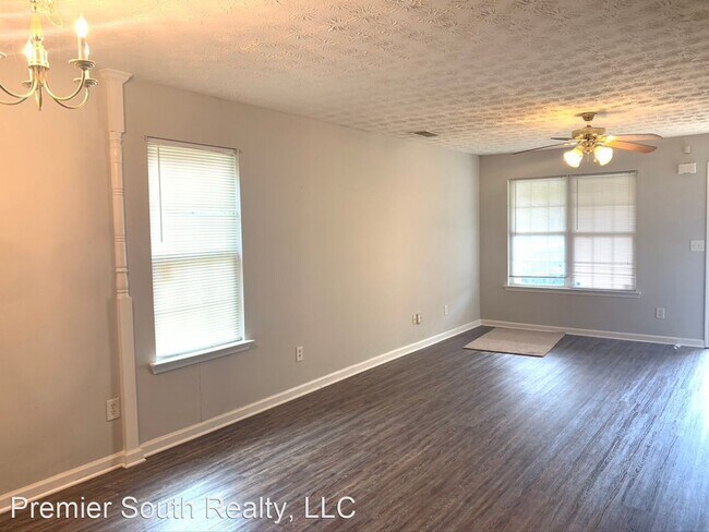 Foto del edificio - 4 br, 2.5 bath House - 8259 Sterling Lane