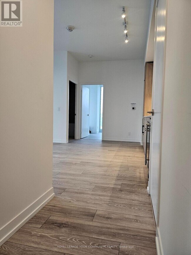 Building Photo - 2020 Bathurst St