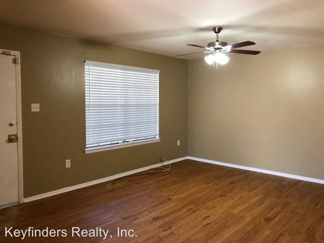 Building Photo - 2 br, 1 bath House - 4661 N. Fuller Pl.