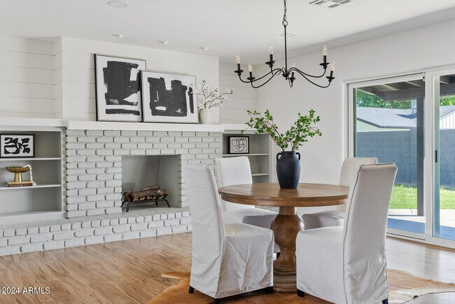 Foto del edificio - 5217 E Weldon Ave