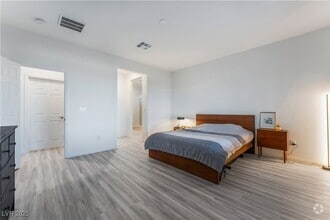 Building Photo - 3540 Vly Lily St