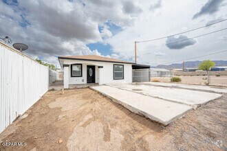 Building Photo - 4660 Vulcan Ave