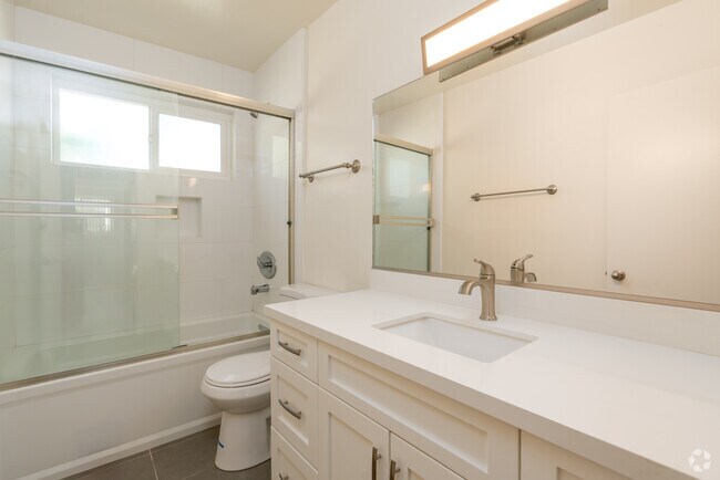 2 habitaciones, 2 baños - 111 m² - Segundo baño - 11924-11934 Riverside Dr