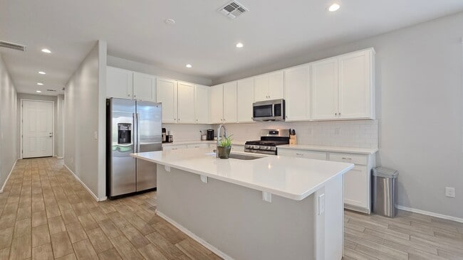 Foto del edificio - 18572 W Cottontail Ln