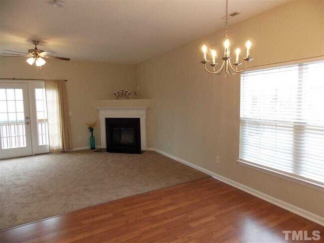 Foto del edificio - 3031 Courtney Creek Blvd
