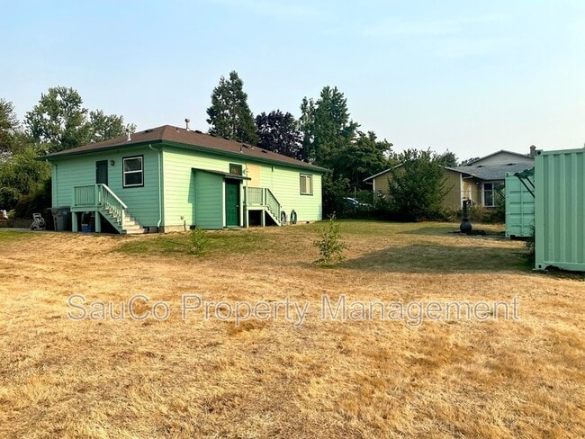 Building Photo - 1449 N Ivy St