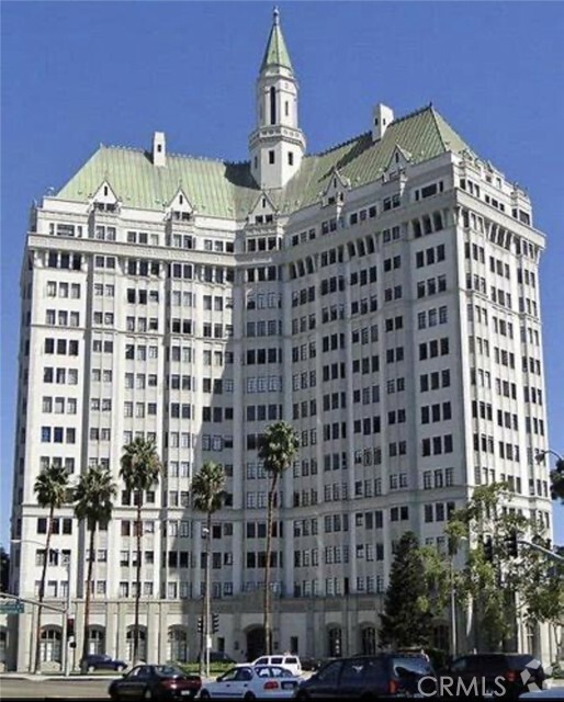 Building Photo - 800 E Ocean Blvd