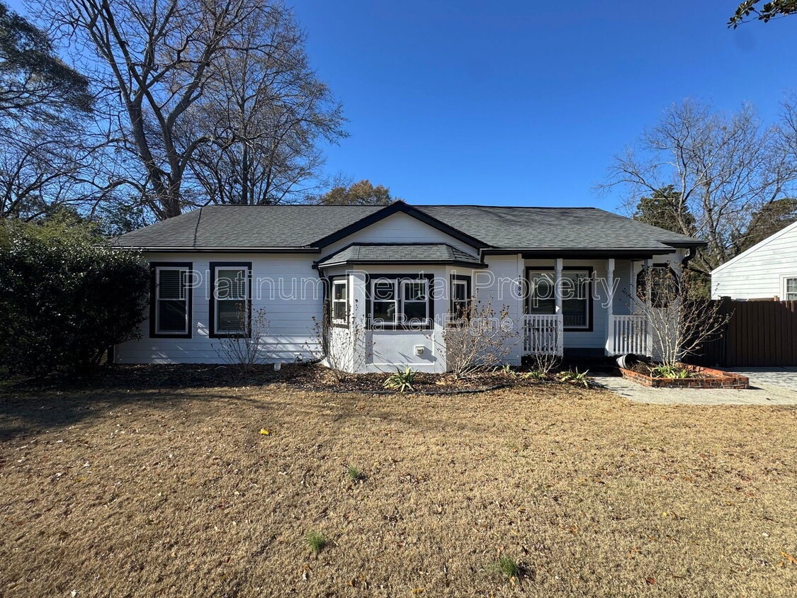 Photo - 1886 Benson Ave Se