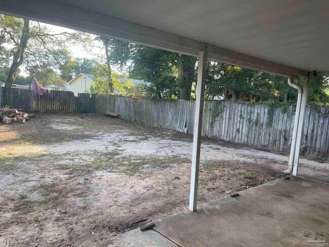 Foto del edificio - 205 Marine Dr