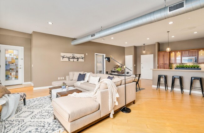 Foto del edificio - 34 W Poplar Ave