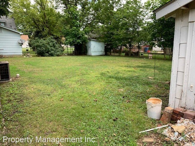 Building Photo - 2 br, 1 bath House - 705 Cline