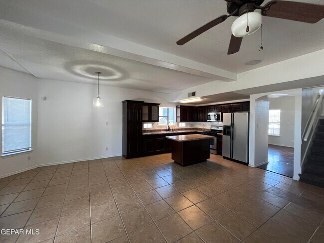 Building Photo - 1433 Paseo Del Sur Ct
