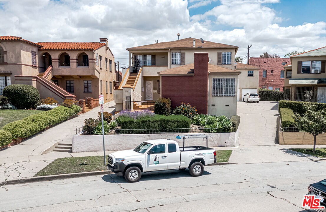 Foto principal - 1012 S Sycamore Ave