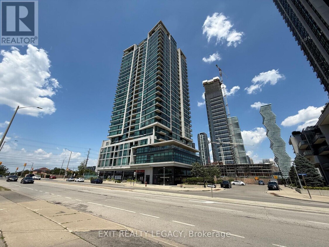 Primary Photo - 3985-3985 Grand Park Dr