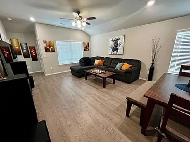 Building Photo - Gorgeous 3 Bedroom/ 2 Bath Ranch Home / Immaculate / Upgrades Galore / Attention To Detail