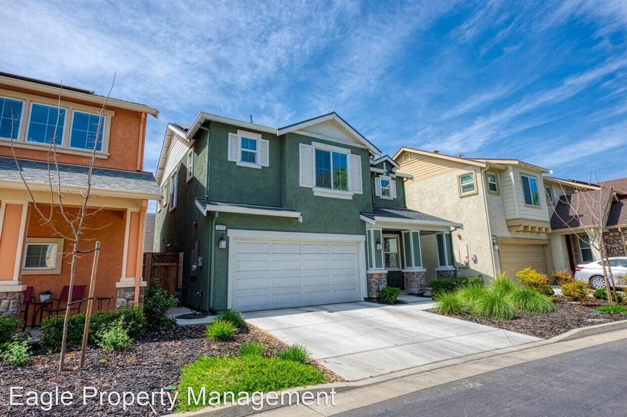 Foto principal - 3 br, 4 bath House - 4471 Oakfield Dr