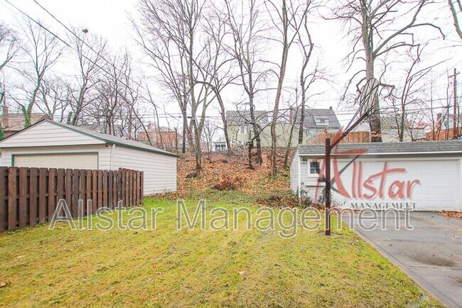 Foto del edificio - 3378 Meadowbrook Blvd