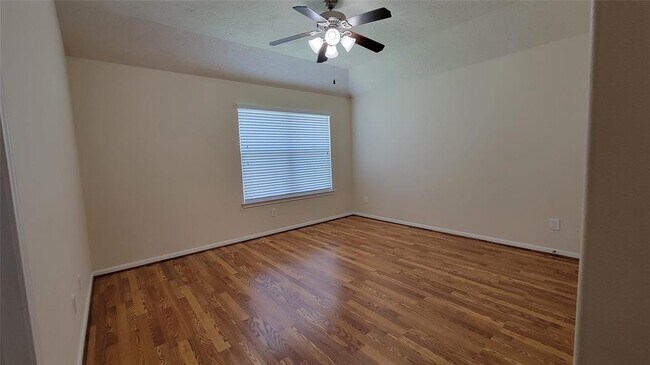 Foto del edificio - 13422 High Banks Ln