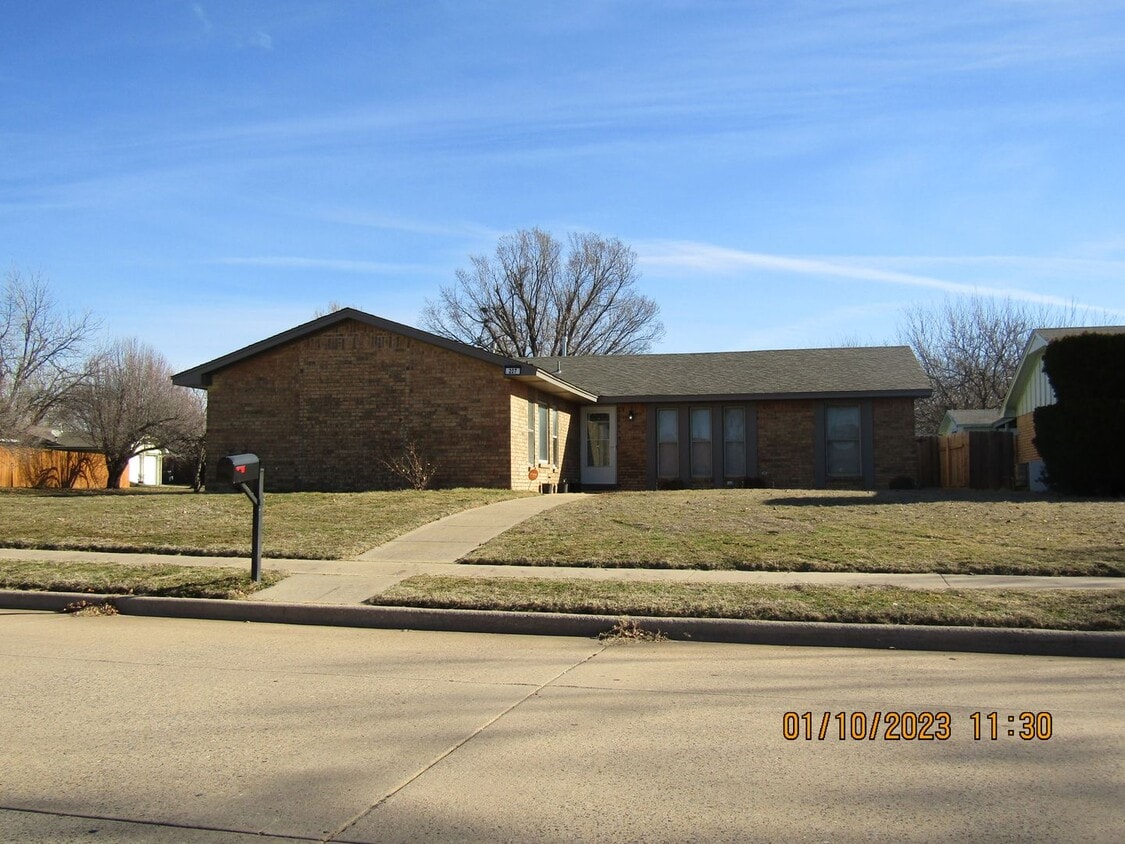 Great home located on the eastside, walkin... House Rental in Lawton, OK