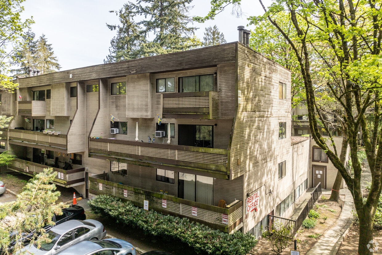Primary Photo - The Shannon Gardens Apartments