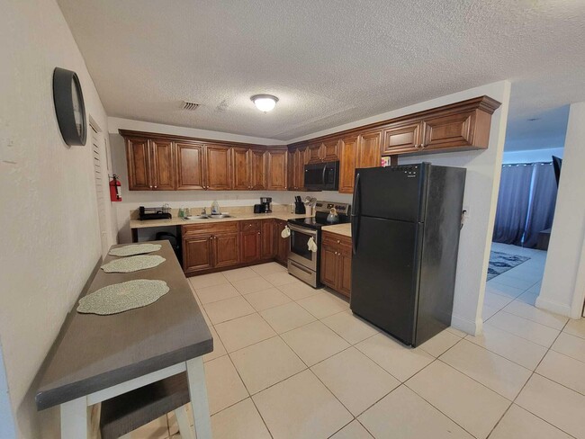Foto del edificio - 2759 NW 58th Terrace