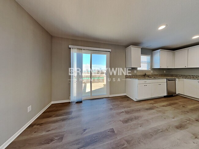Foto del edificio - 1.5 MONTH FREE!! 4 BED 3 BATH the perfect ...