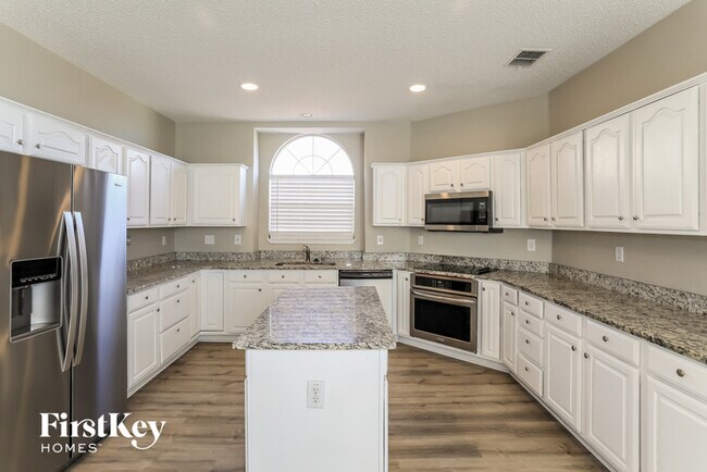 Building Photo - 5210 Orlando Cir