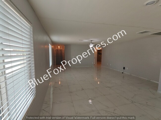 Building Photo - 5974 S Tappen Dr