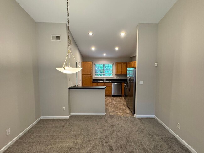 Building Photo - 7333 Michaels Landing Dr