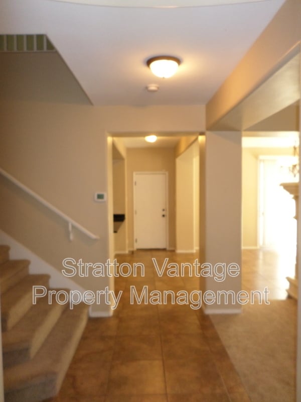 Building Photo - 851 S Adam Way