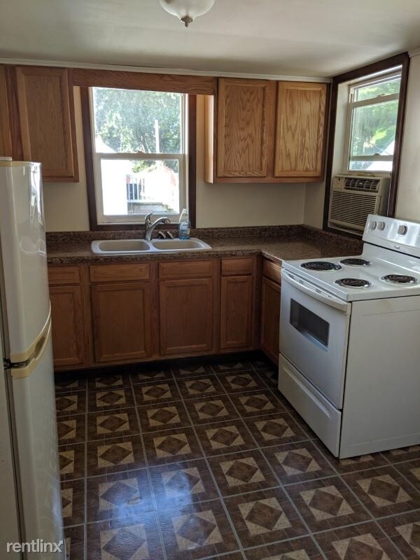 Building Photo - 2 br, 1 bath House - 453 1/2 N River St