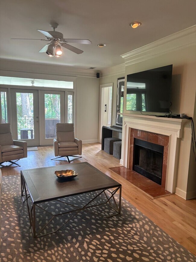 Foto del edificio - Furnished 6 Month Rental