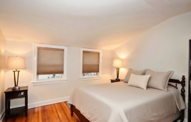 Foto del edificio - 27 Crosby Rd