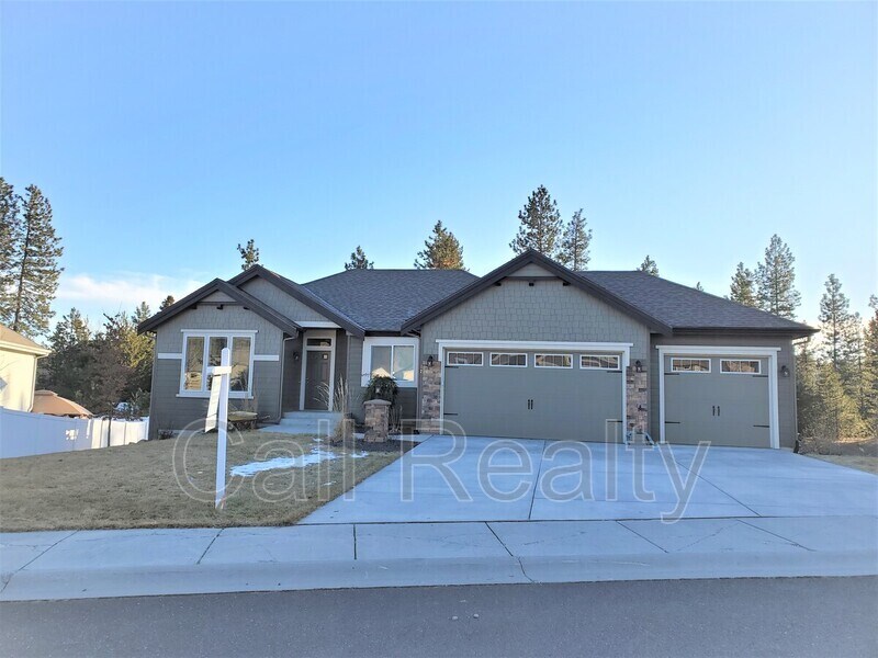 12 E Hillcrest Dr, Colbert, WA 99005 House Rental in Colbert, WA