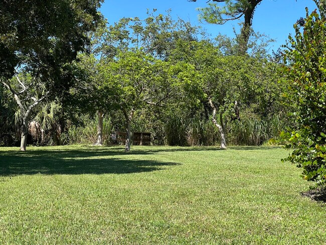 Foto del edificio - 5878 Tidewater Dr