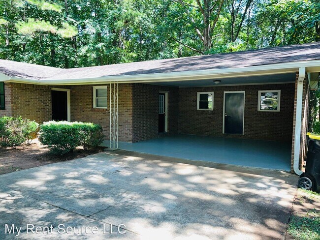 Building Photo - 3 br, 2 bath House - 31 Elaine Dr