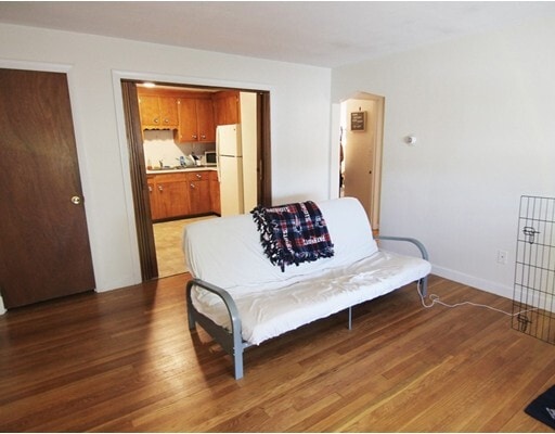 Building Photo - 33 Montvale Ave