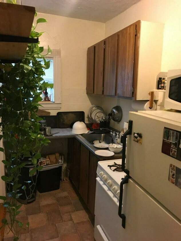 Primary Photo - 185 Lowell St