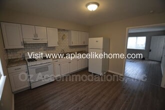 Building Photo - 3607 W 47th St