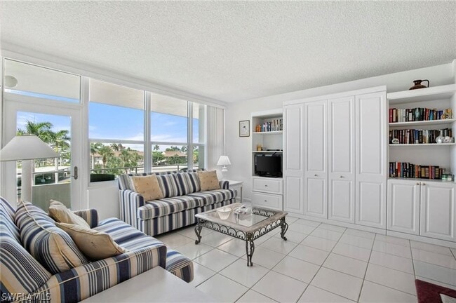 Building Photo - 220 Seaview Ct