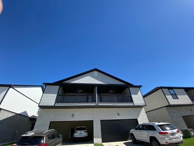 Foto del edificio - 919 S Rupple Rd