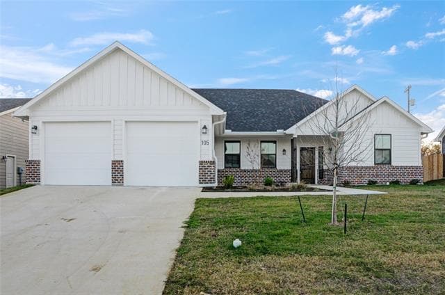Primary Photo - 105 Byrom Ct