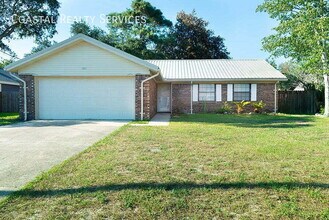 Building Photo - 127 Newcastle Cir