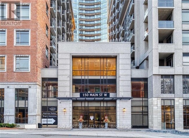 Photo du bâtiment - 150 Main St W