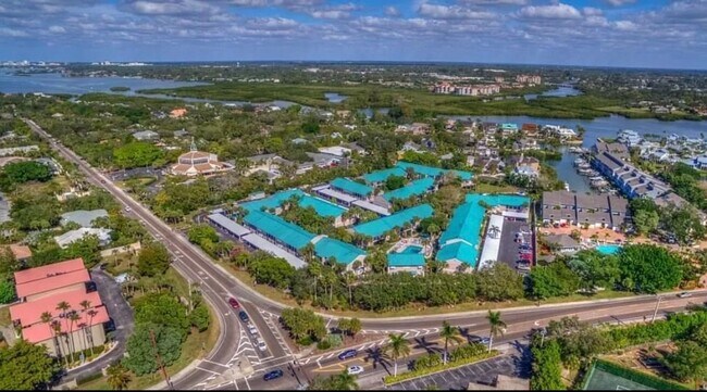 Foto del edificio - 5649 Midnight Pass Rd