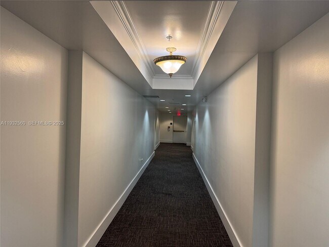 Foto del edificio - 2280 SW 32nd Ave