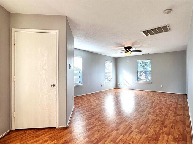 Foto del edificio - 19358 Moss Meadow Ln