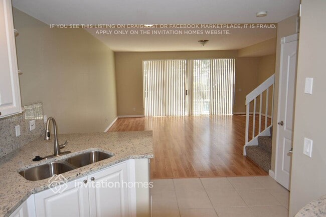 Building Photo - 400 Capistrano Dr