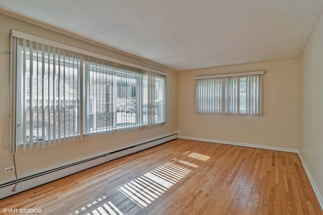 Foto del edificio - 8910 Grand Ave